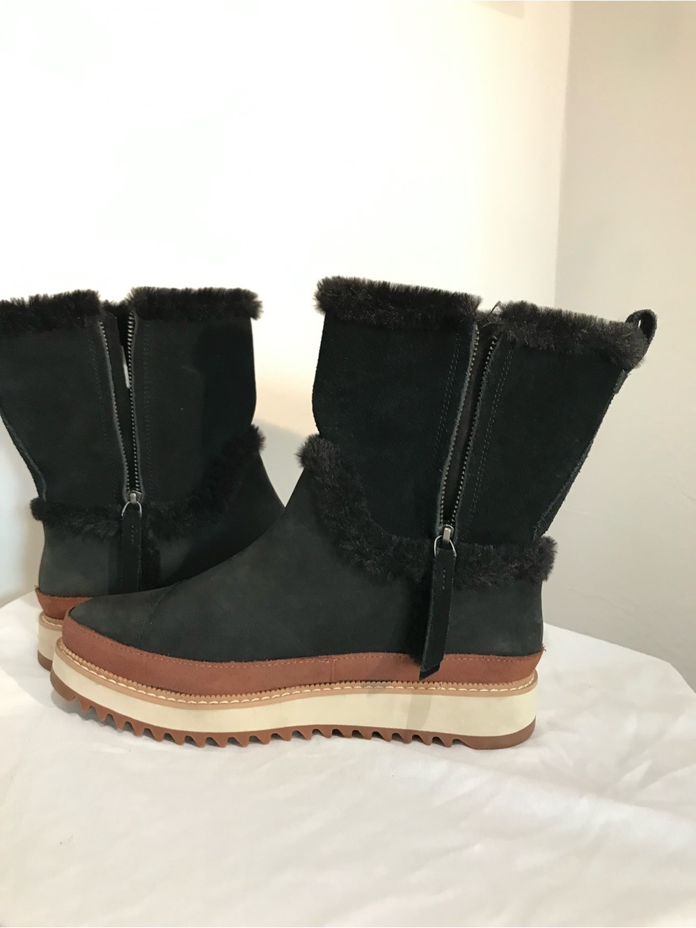 TOMS Makenna Mid-Calf Suede  and Leather Winter Boot size 7 - Picture 8 of 11